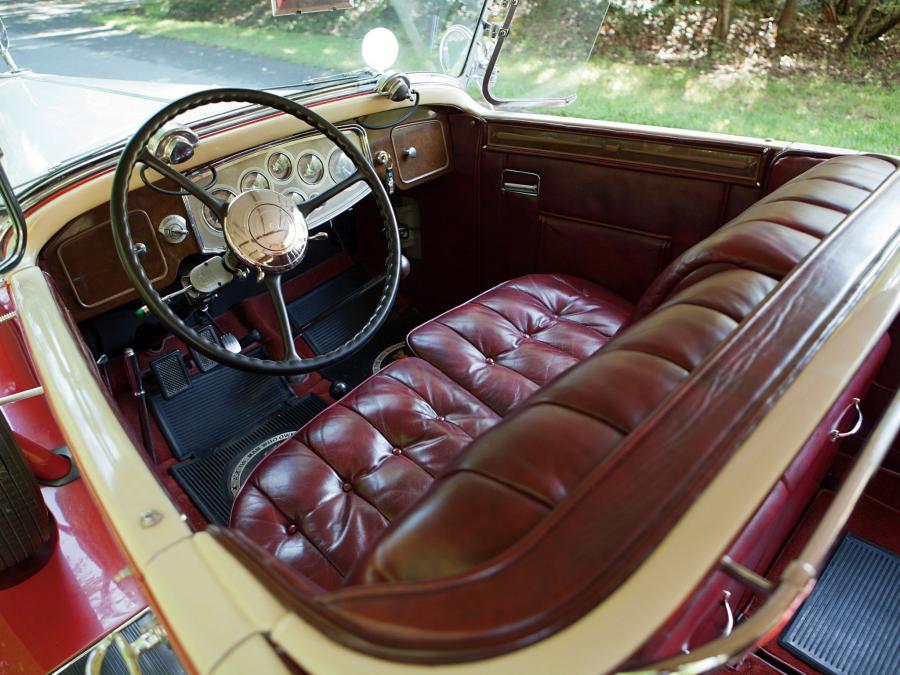  Packard Super Eight Touring 1933 года  (фото 2 из 7)